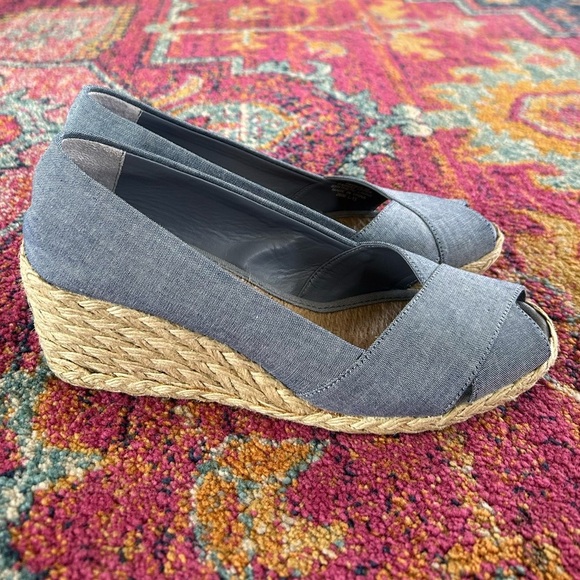 Ralph Lauren | Women’s chambray blue Cecilia criss cross open toe espadrille, 8 - Picture 8 of 16